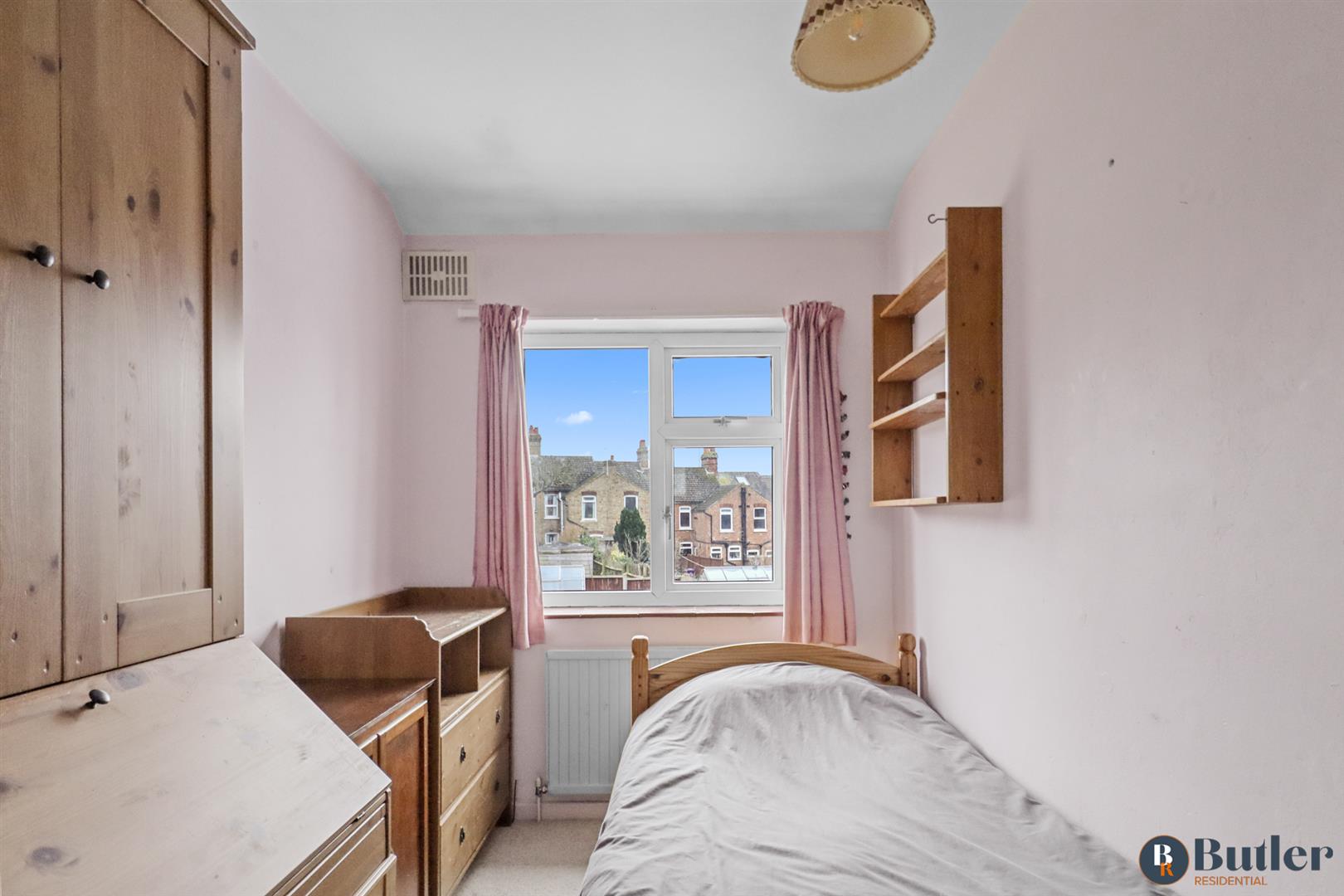 4 bed terraced house for sale in Highover Way, Hitchin 16