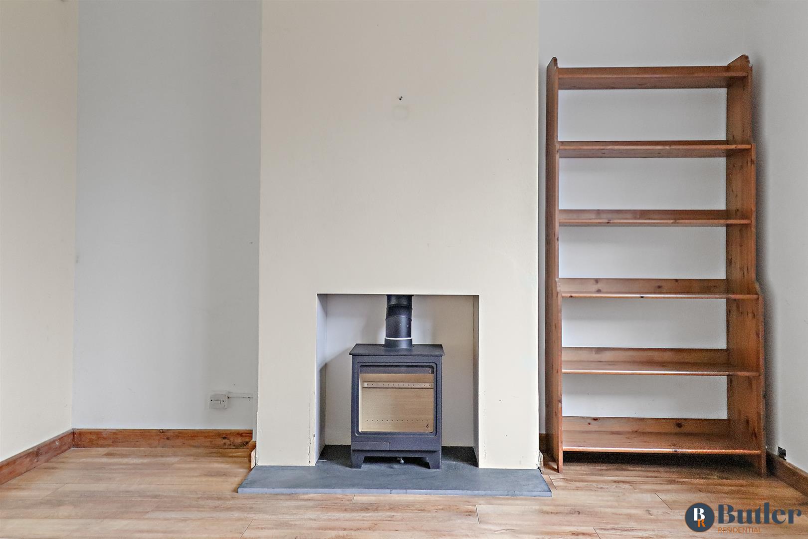 4 bed terraced house for sale in Highover Way, Hitchin 2