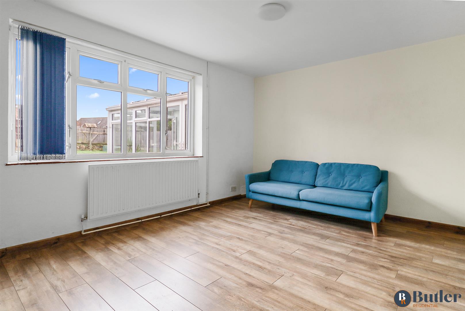 4 bed terraced house for sale in Highover Way, Hitchin 3