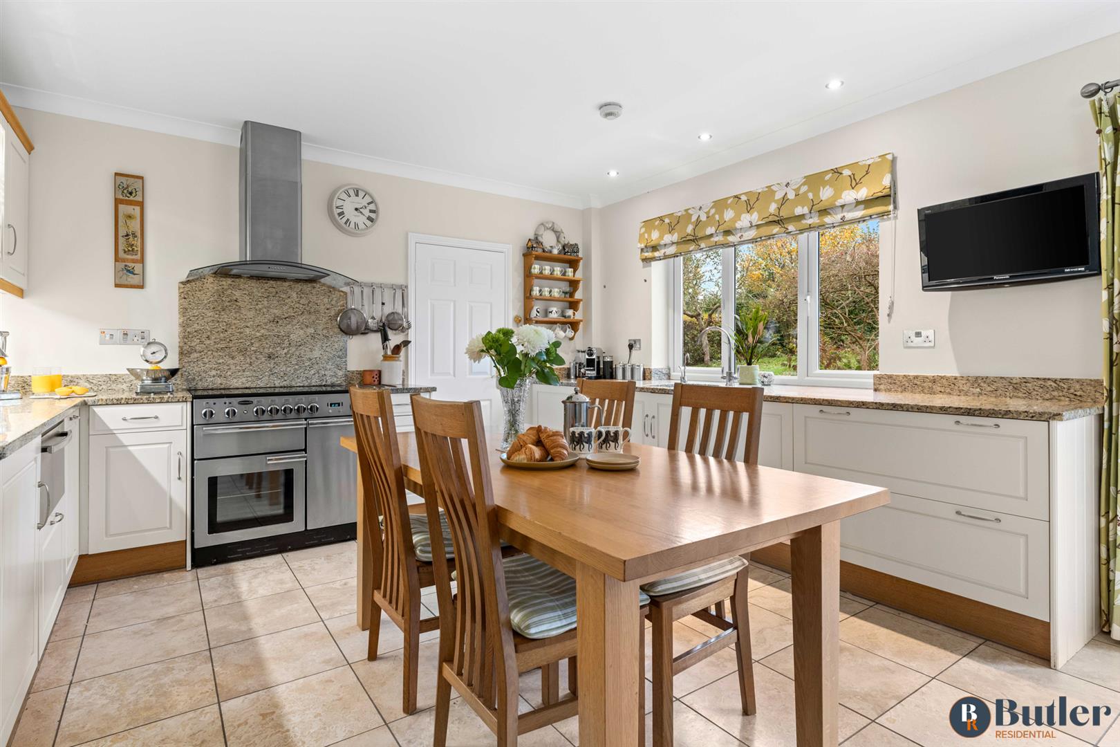 4 bed detached house for sale in Frogmore Hill, Hertford  - Property Image 18