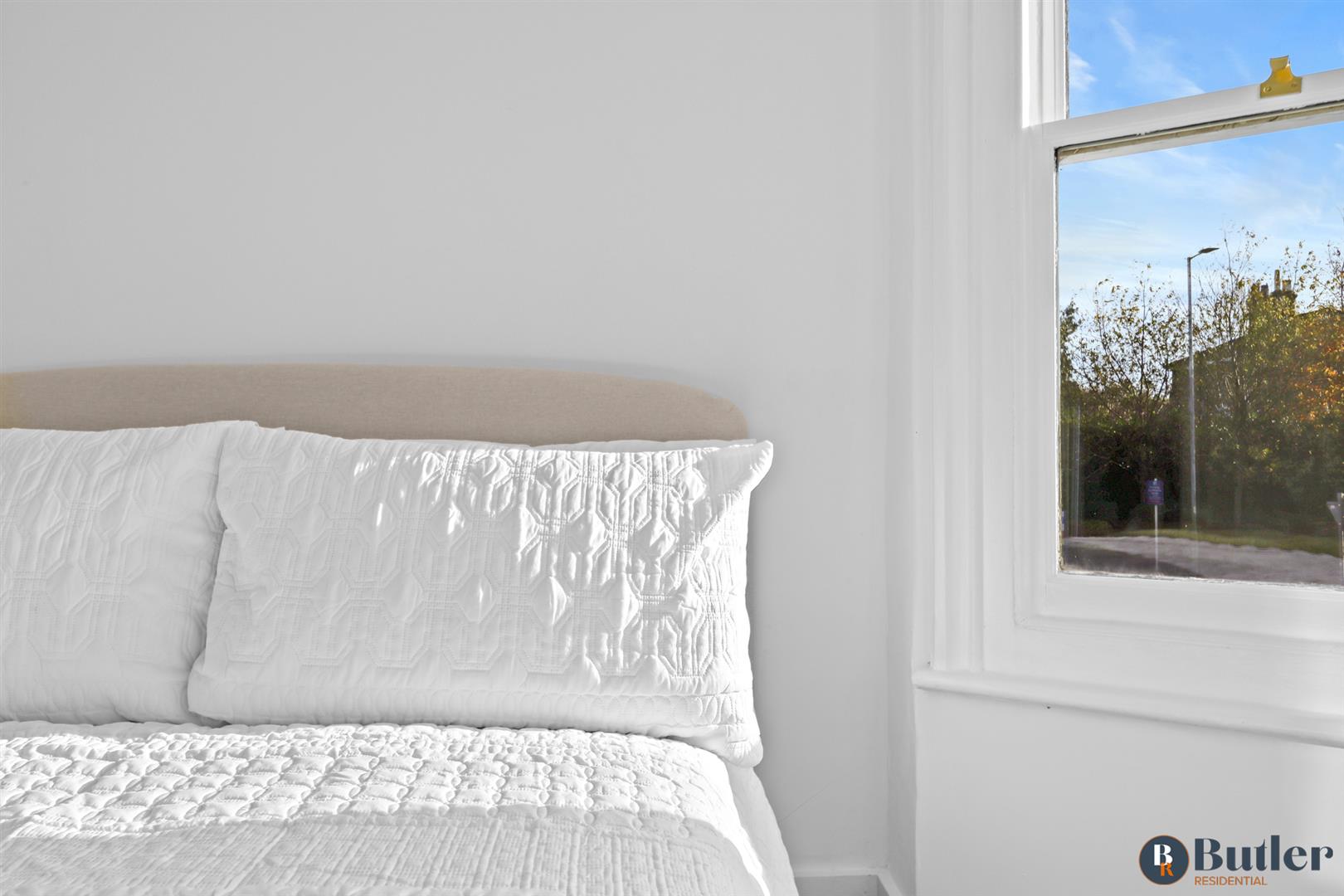 1 bed flat for sale in North Road, Hertford 18