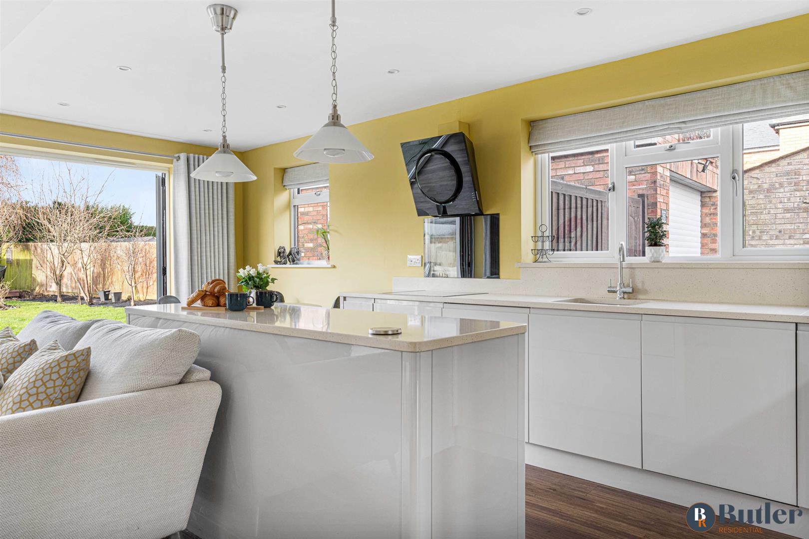 3 bed detached house for sale in Bedford Road, Bedford 6