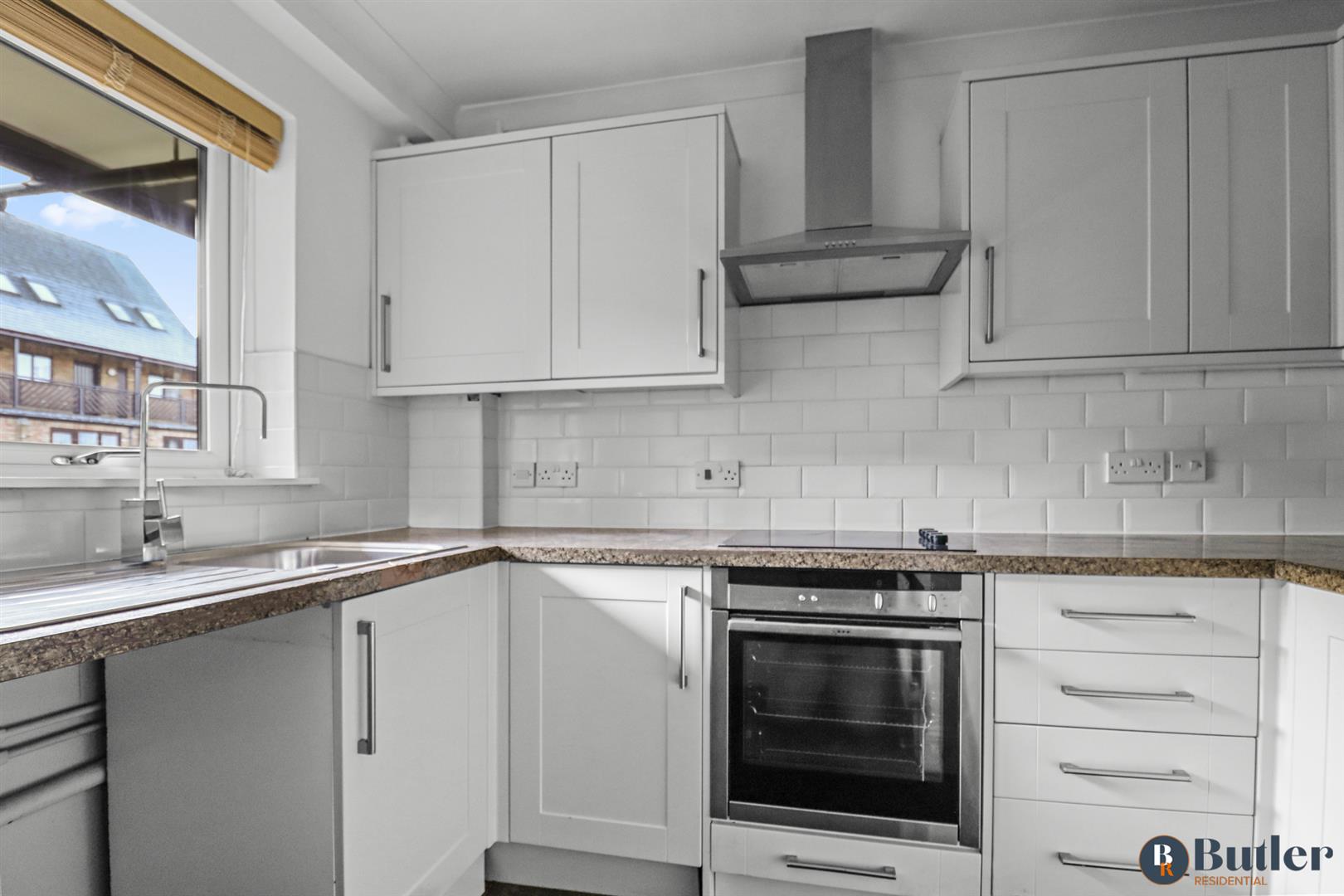 2 bed retirement property for sale in The Mews, Letchworth Garden City 5