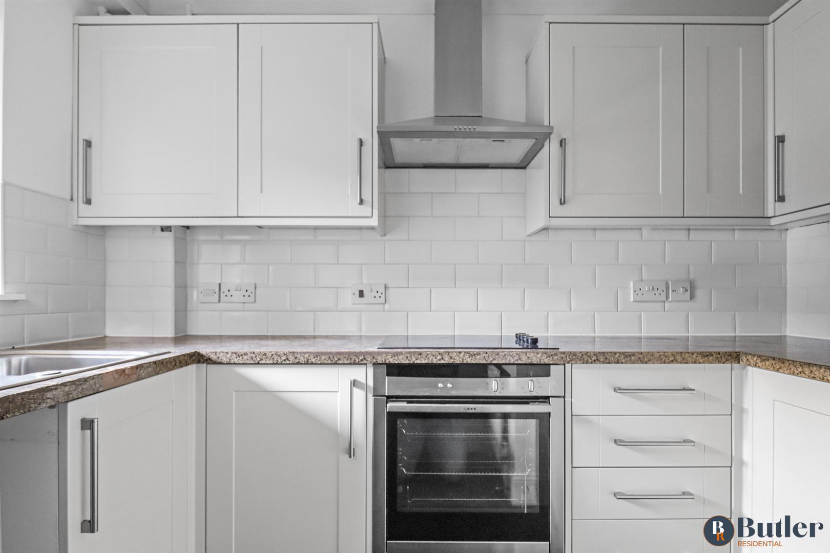 2 bed retirement property for sale in The Mews, Letchworth Garden City 4