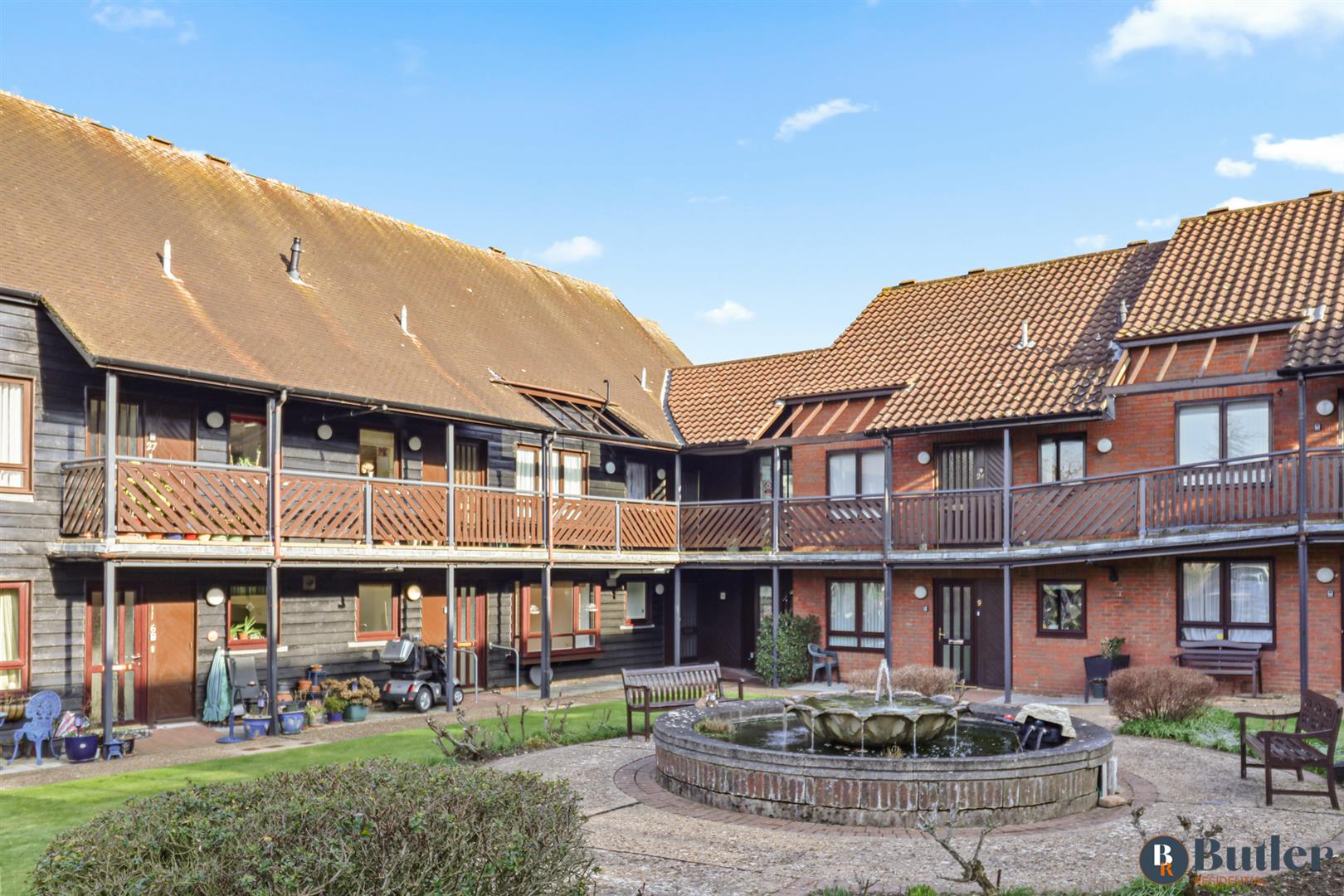 2 bed retirement property for sale in The Mews, Letchworth Garden City 16