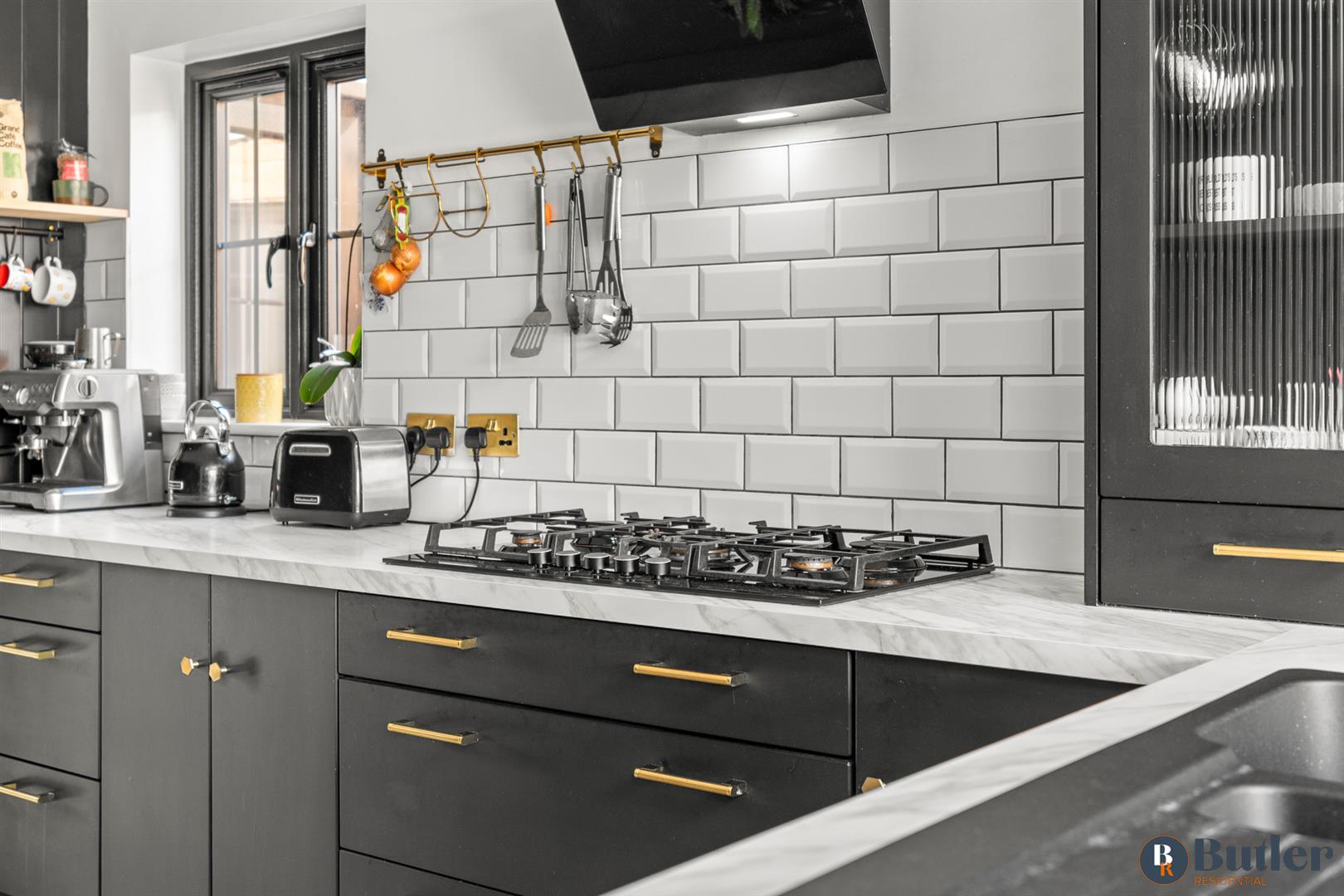 3 bed end of terrace house for sale in Jubilee Road, Stevenage 4