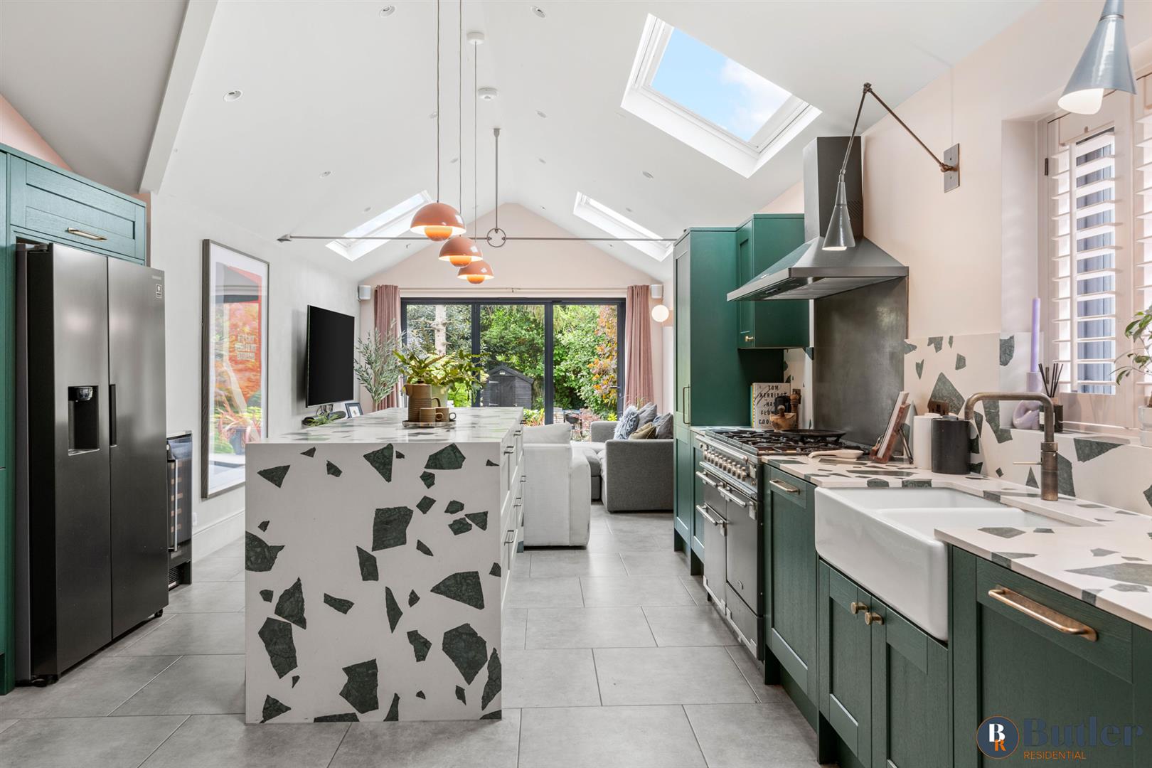 3 bed semi-detached house for sale in Oughton Head Way, Hitchin 3