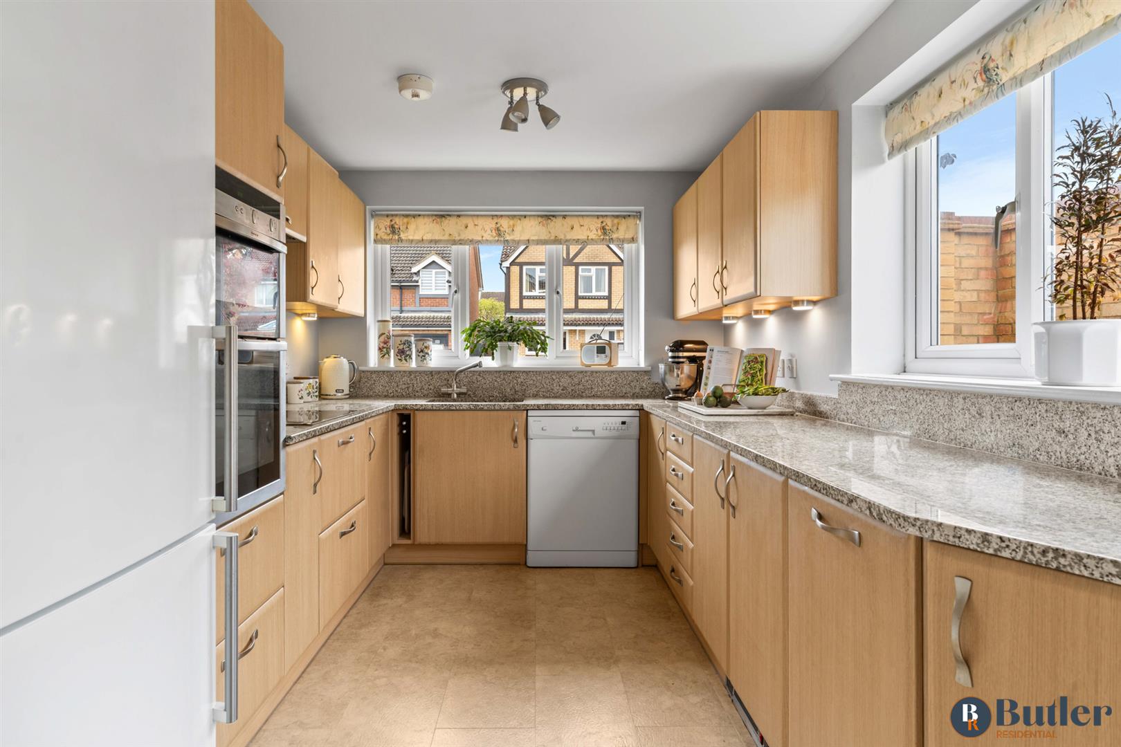 4 bed detached house for sale in Minerva Close, Stevenage 13