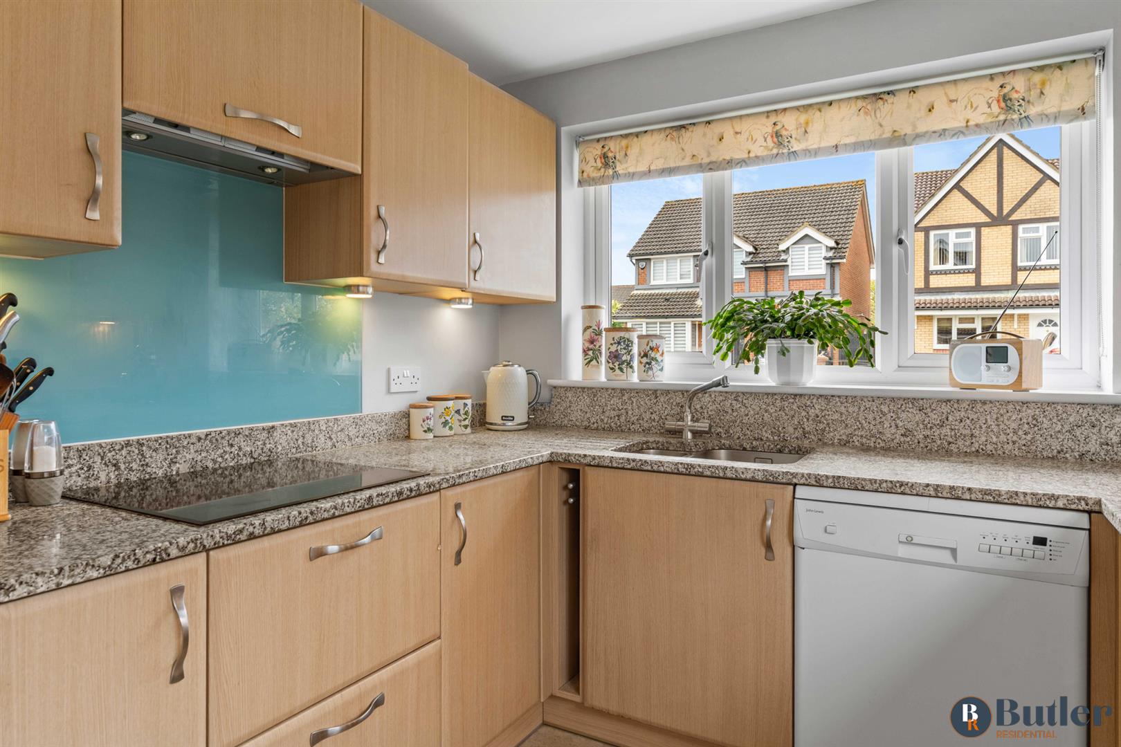 4 bed detached house for sale in Minerva Close, Stevenage  - Property Image 18