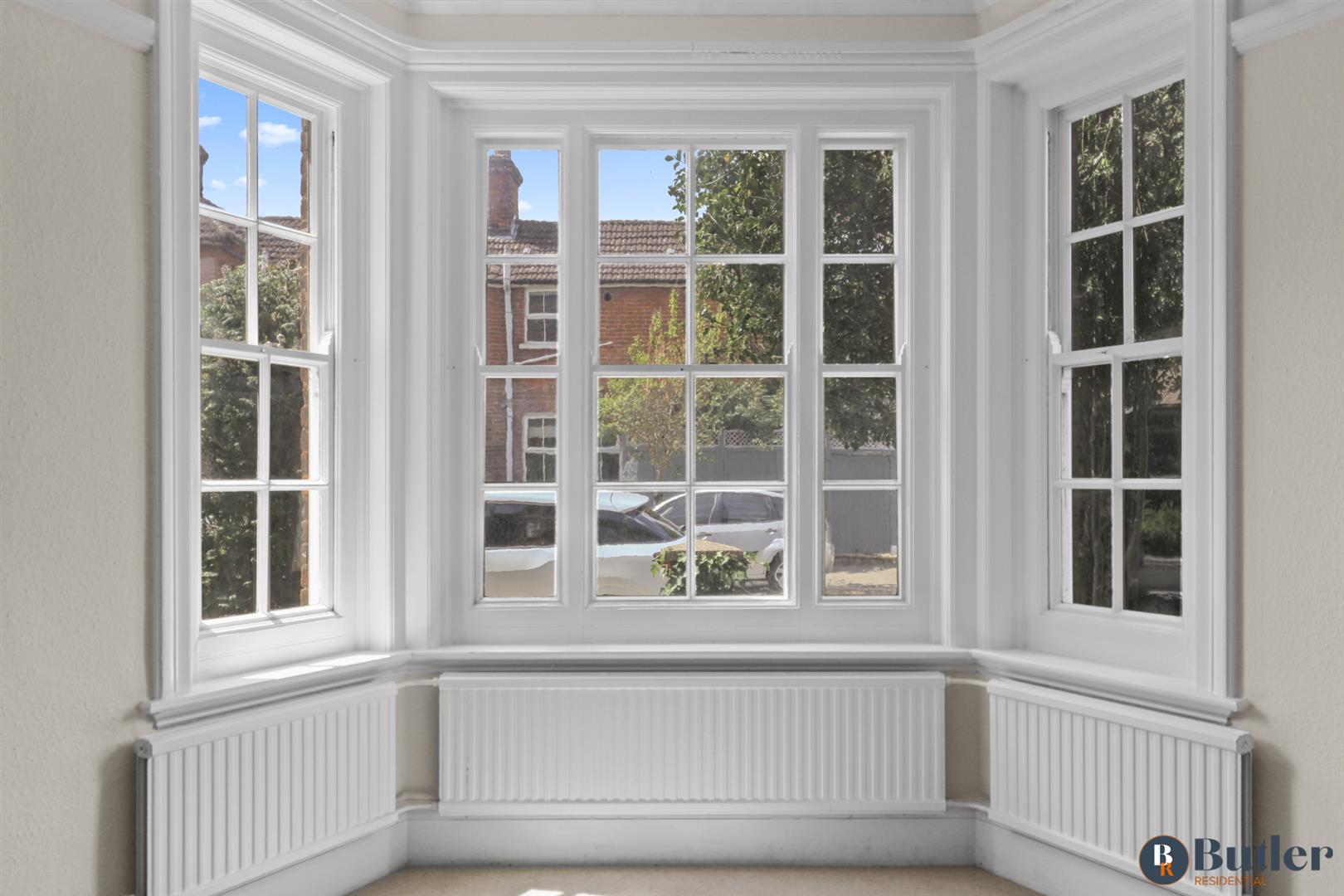 4 bed semi-detached house for sale in Shaftesbury Avenue, Bedford 4