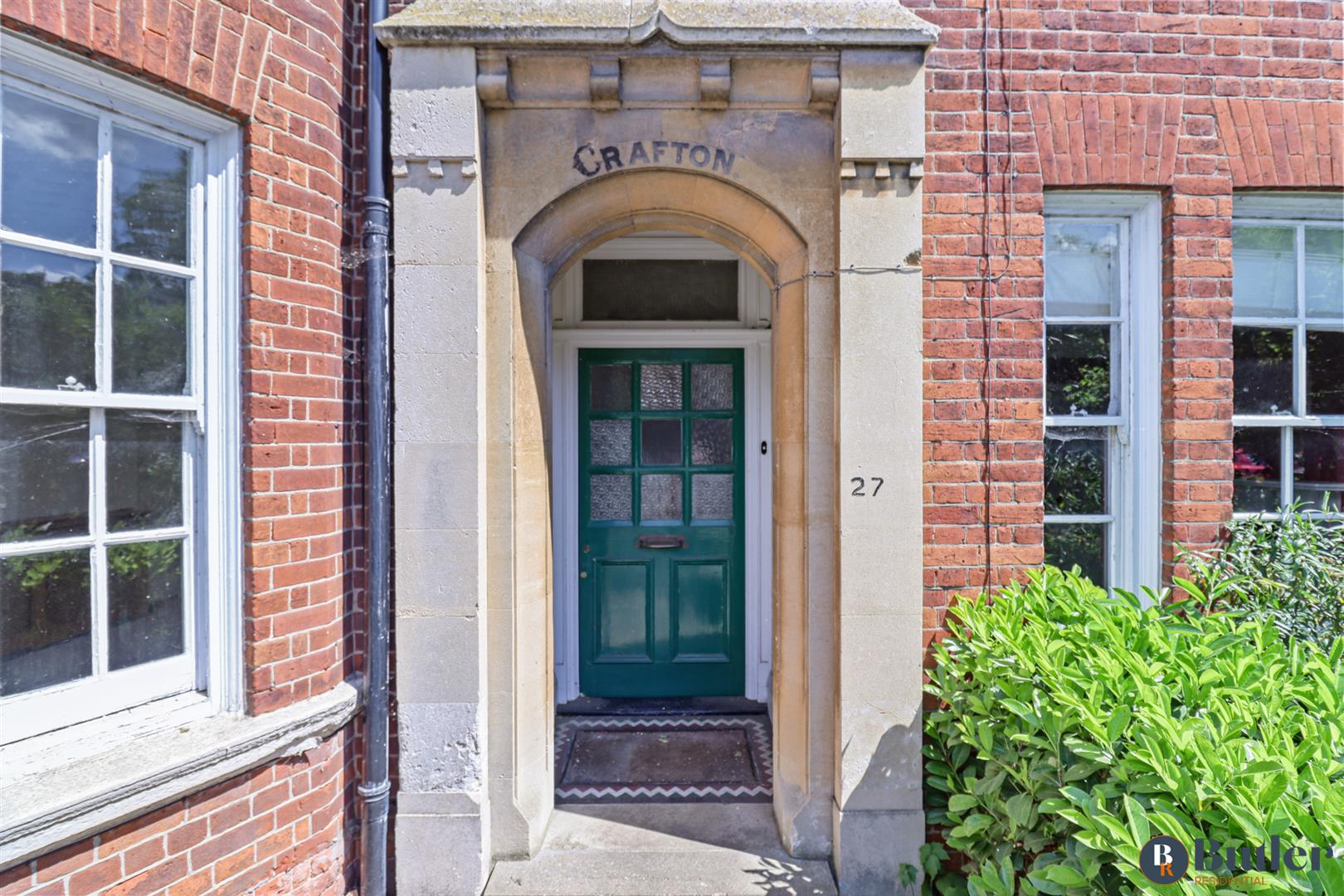 4 bed semi-detached house for sale in Shaftesbury Avenue, Bedford 1