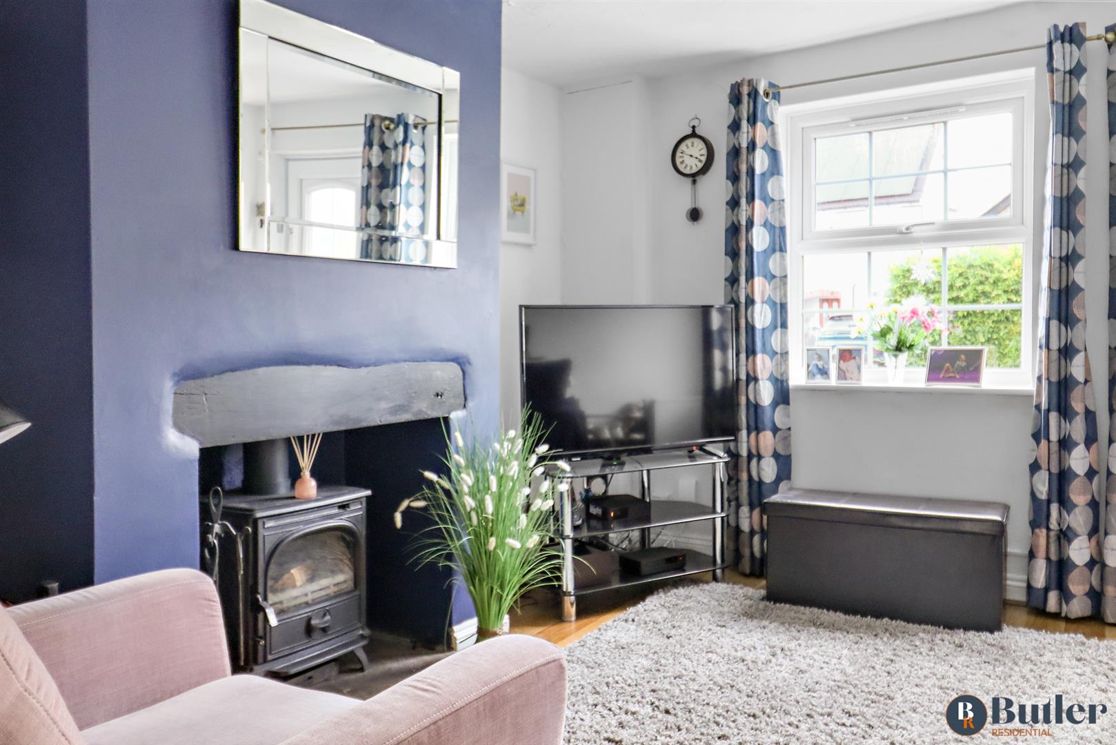 2 bed terraced house for sale in Common Road, Hitchin  - Property Image 6