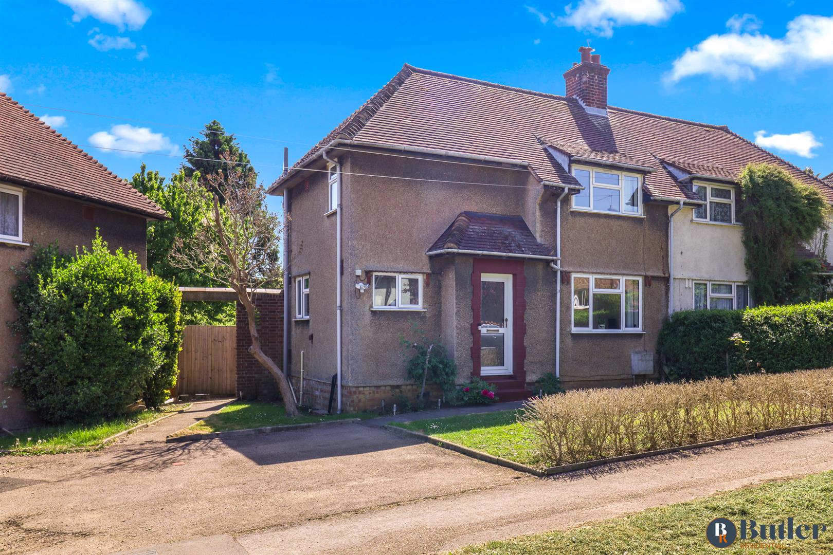 3 bed semi-detached house for sale in Mullway, Letchworth Garden City, SG6