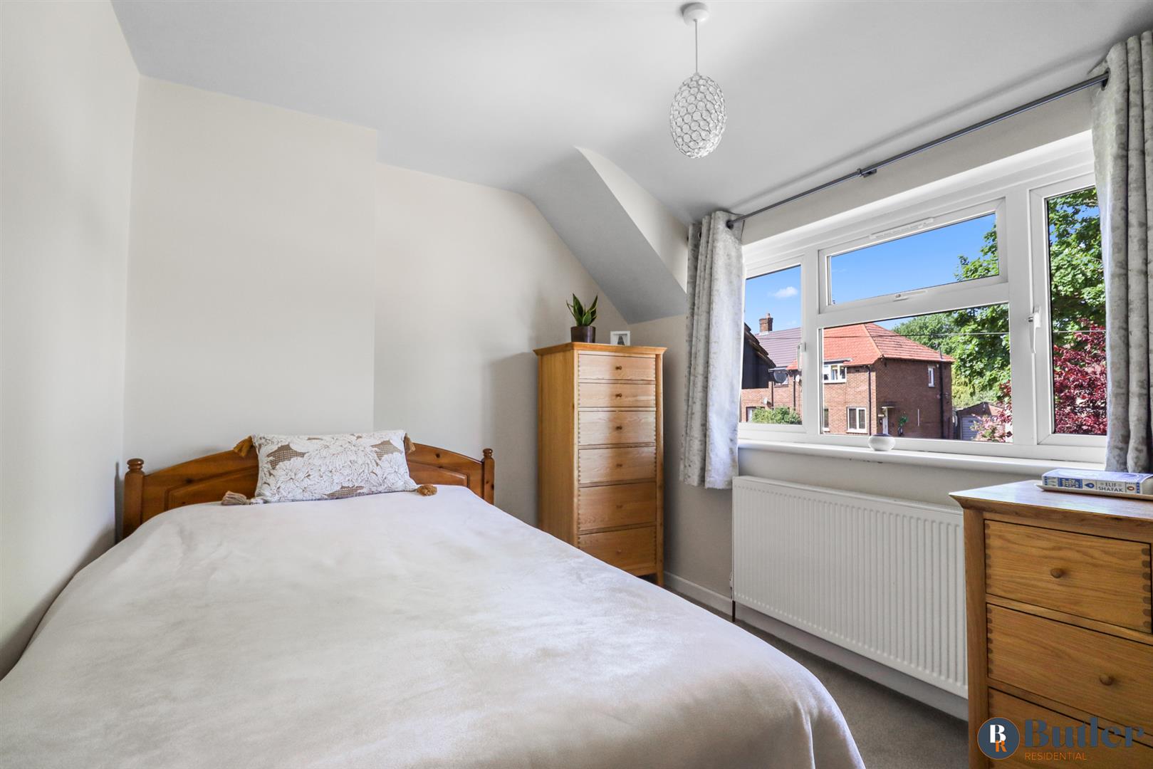 3 bed semi-detached house for sale in Mullway, Letchworth Garden City 18