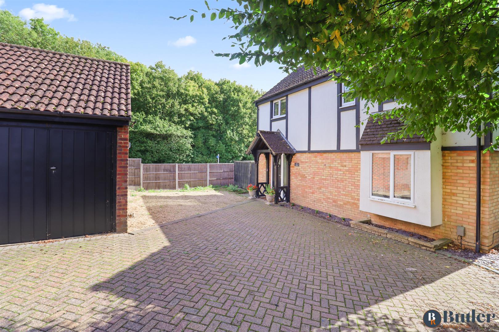 4 bed detached house for sale in Chalkdown, Stevenage  - Property Image 51