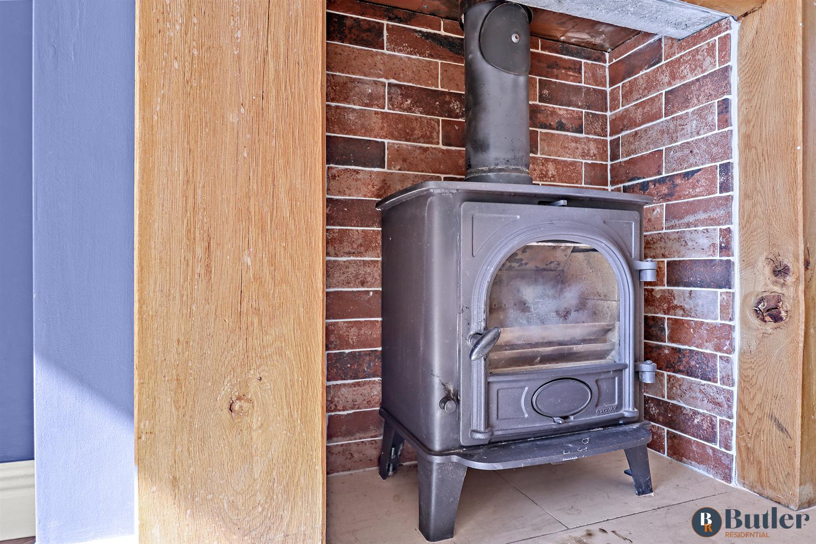 4 bed detached house for sale in Chalkdown, Stevenage 9