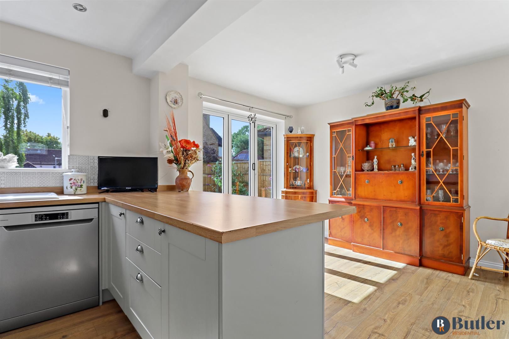 4 bed detached house for sale in Chalkdown, Stevenage 19