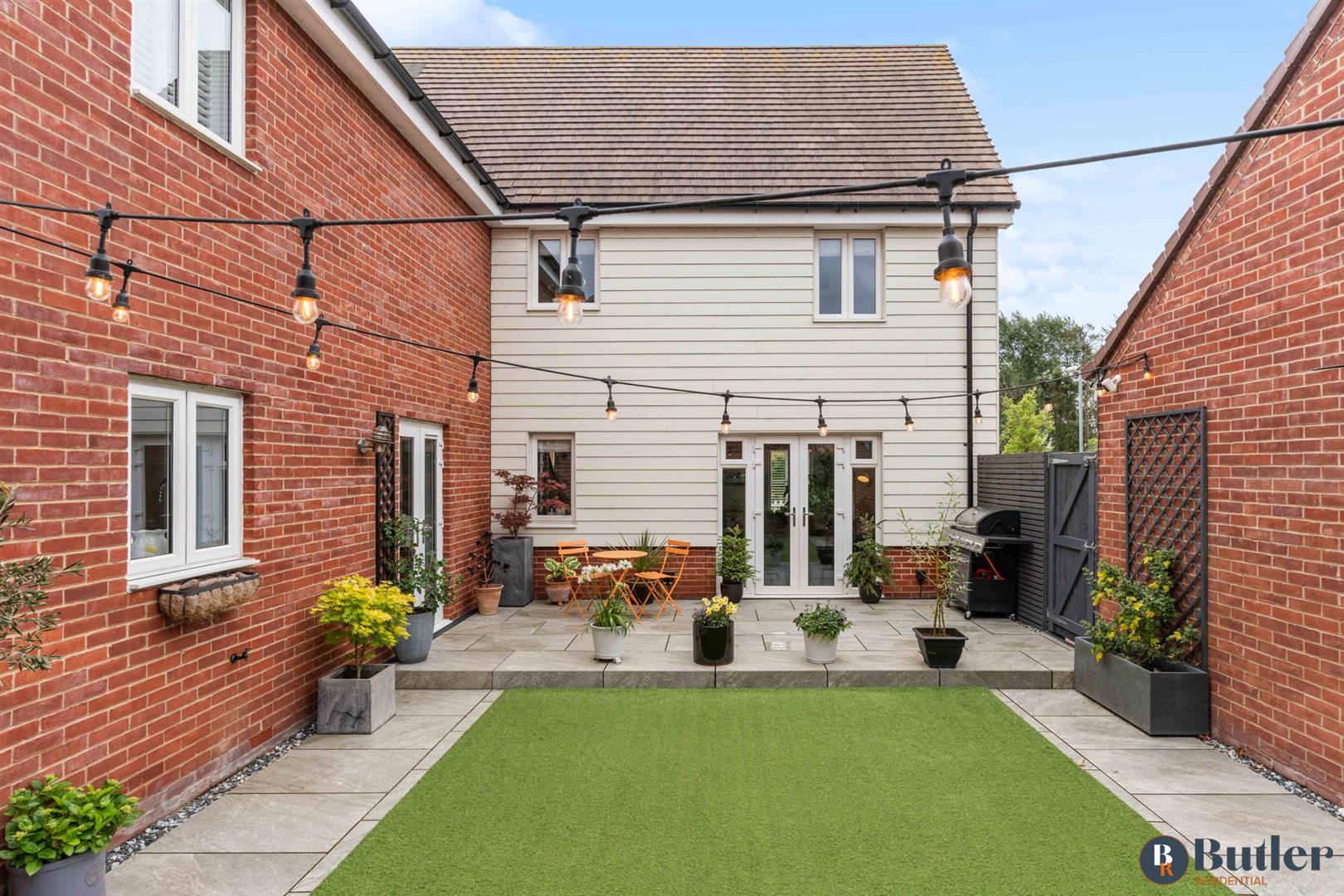 4 bed detached house for sale in Hunt Road, Biggleswade  - Property Image 43