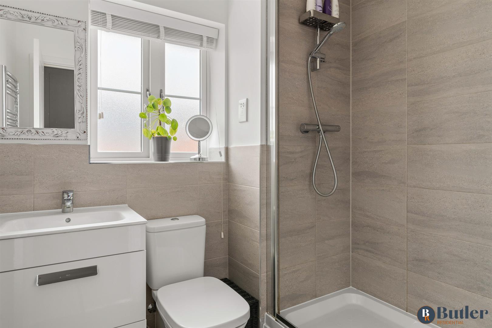 4 bed detached house for sale in Hunt Road, Biggleswade  - Property Image 33