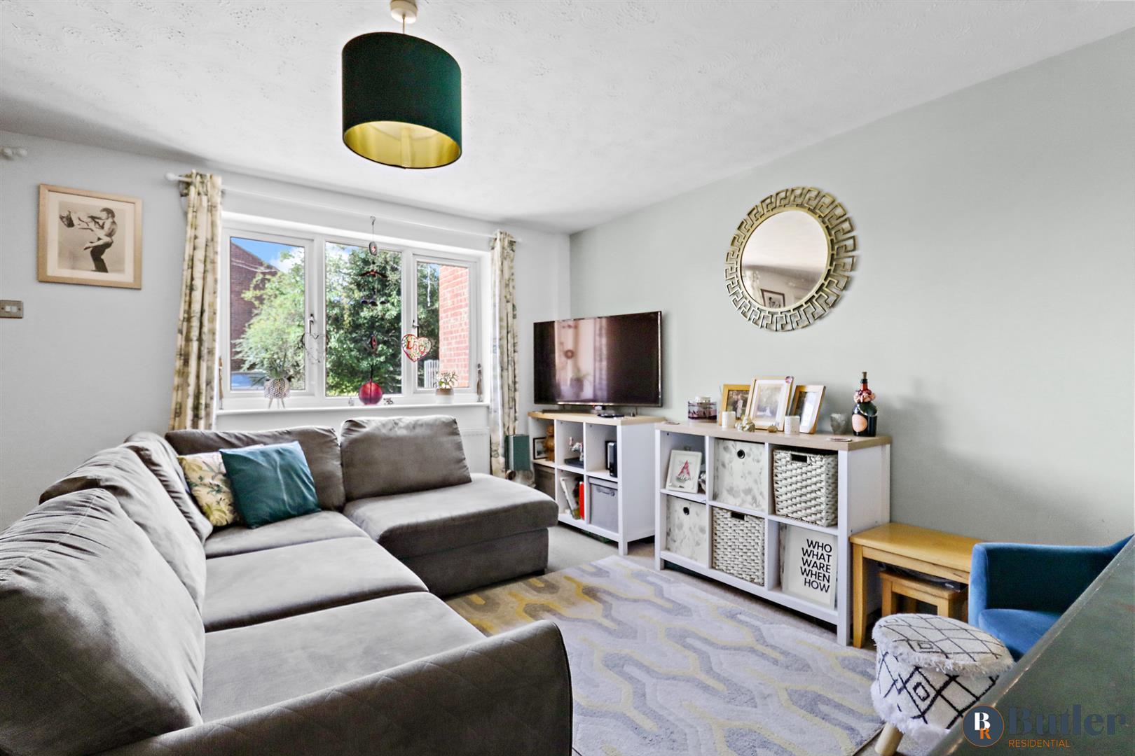 3 bed house for sale in Church Field, Ware  - Property Image 5