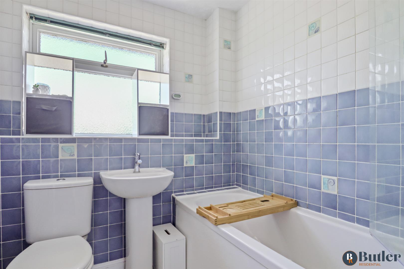 3 bed house for sale in Church Field, Ware 16