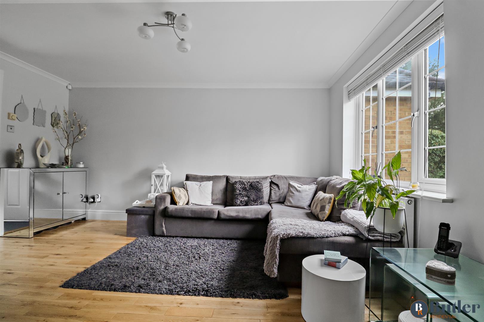 3 bed end of terrace house for sale in Chagny Close, Letchworth Garden City 2