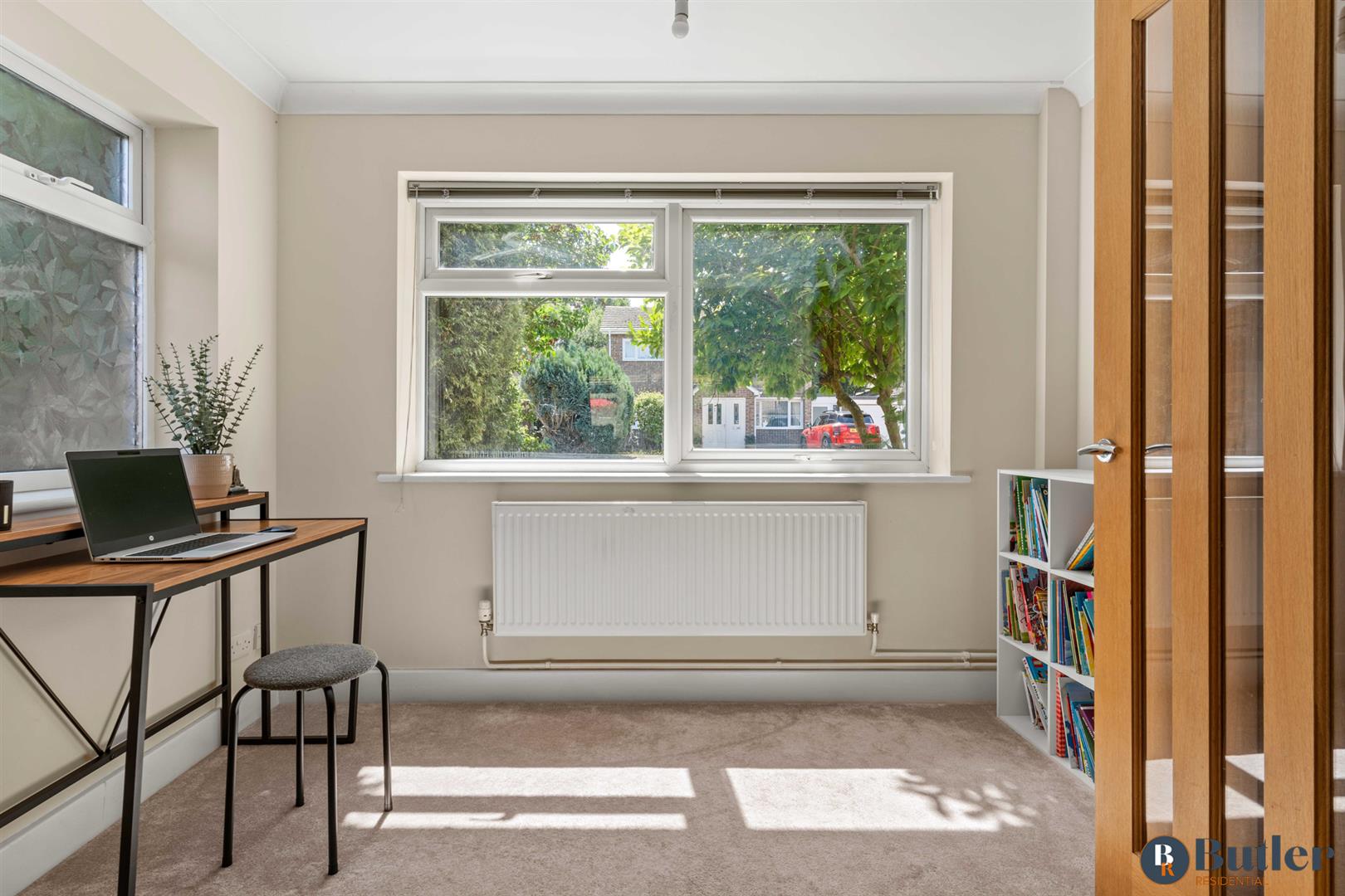 5 bed detached house for sale in Springfield Close, St. Neots  - Property Image 9