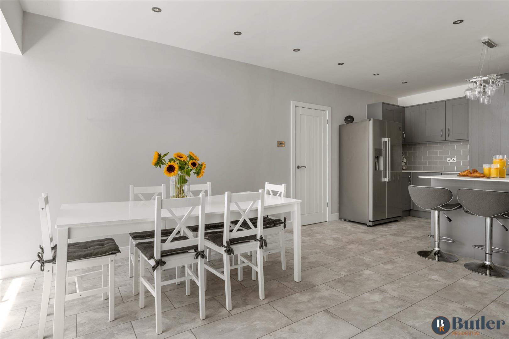 5 bed detached house for sale in Springfield Close, St. Neots  - Property Image 28
