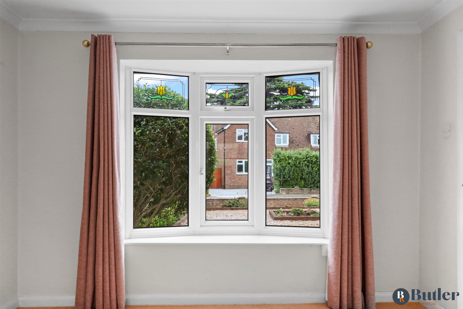 2 bed semi-detached house for sale in Orchard Crescent, Stevenage  - Property Image 4