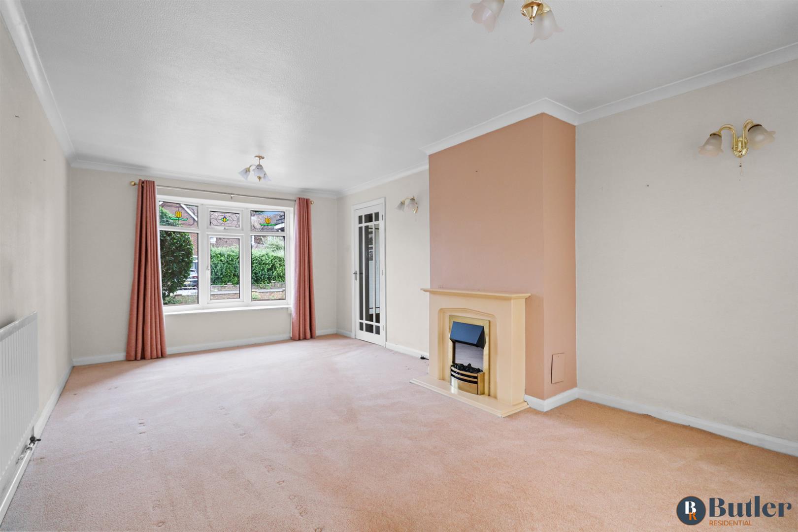 2 bed semi-detached house for sale in Orchard Crescent, Stevenage  - Property Image 2