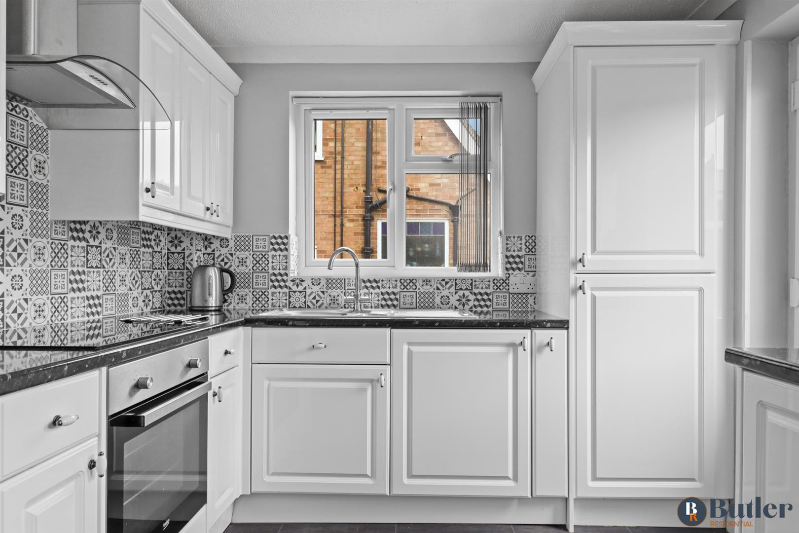 2 bed semi-detached house for sale in Orchard Crescent, Stevenage 5