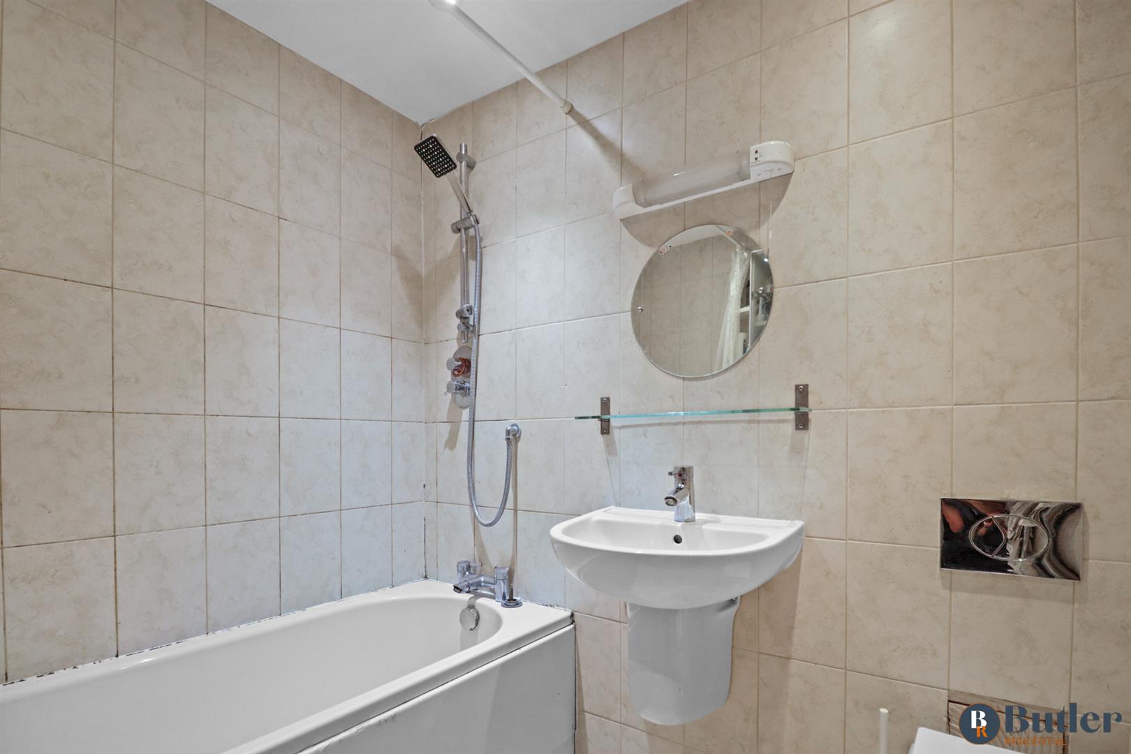 2 bed terraced house for sale in Three Tuns Close, Arlesey 16