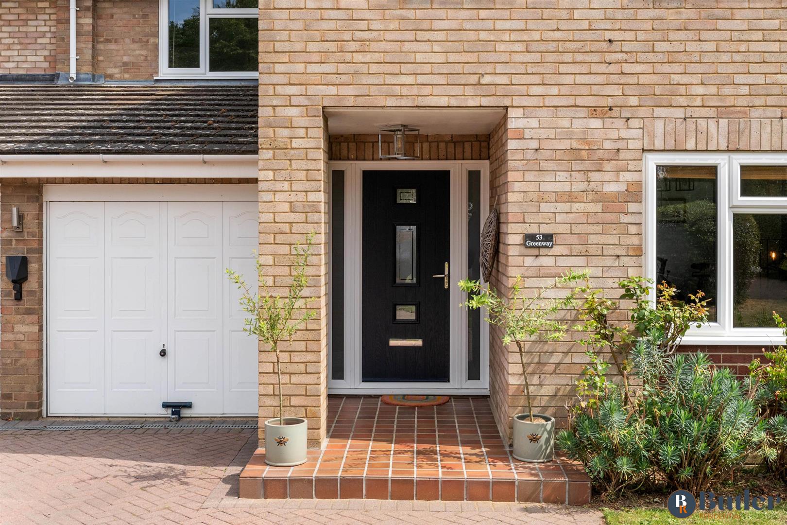4 bed detached house for sale in Greenway, St. Neots  - Property Image 3