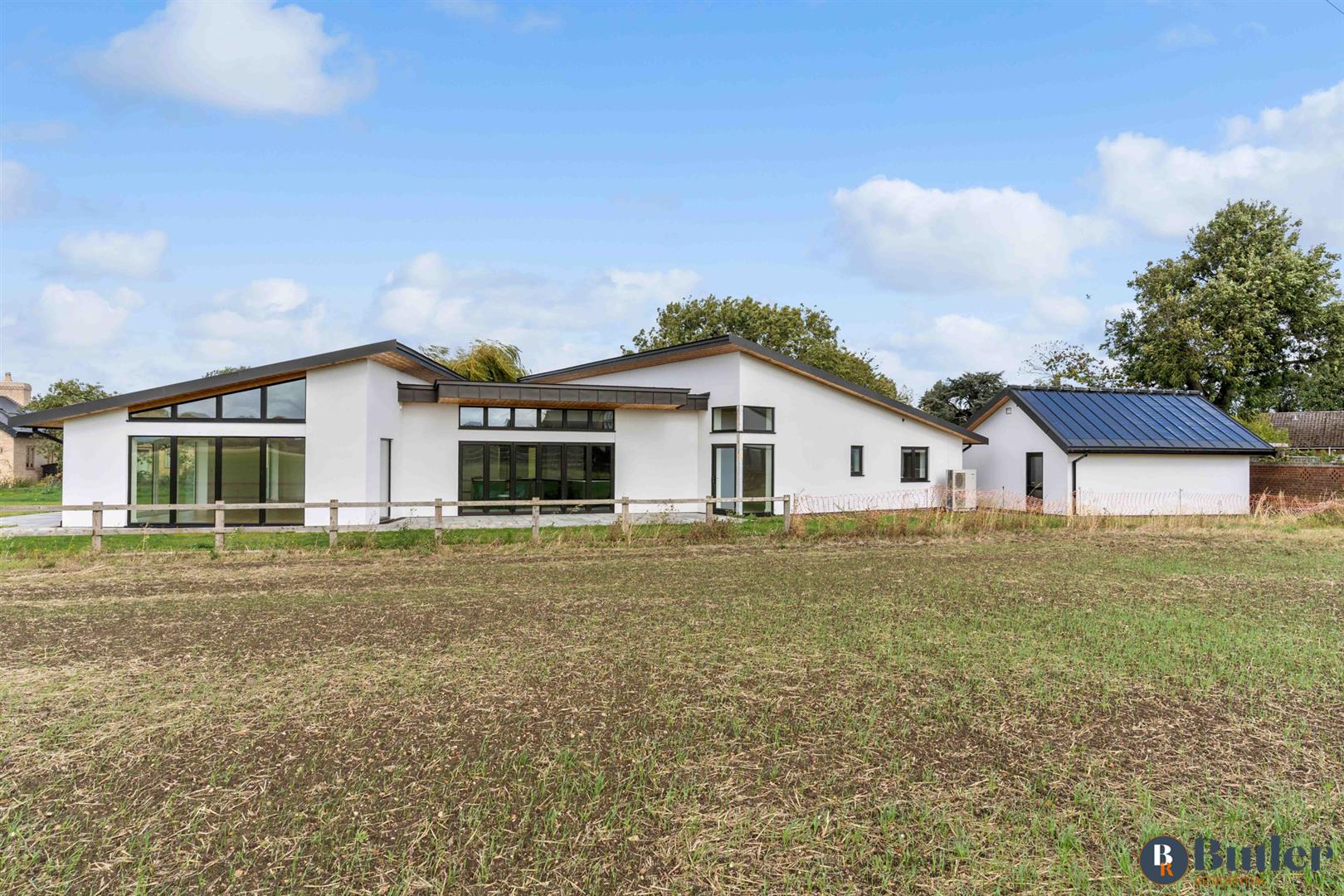 4 bed detached bungalow for sale in Grange View, Blunham 77