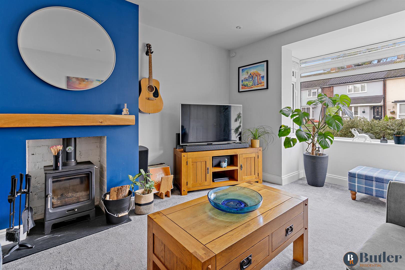 2 bed end of terrace house for sale in Groveside, Henlow 4