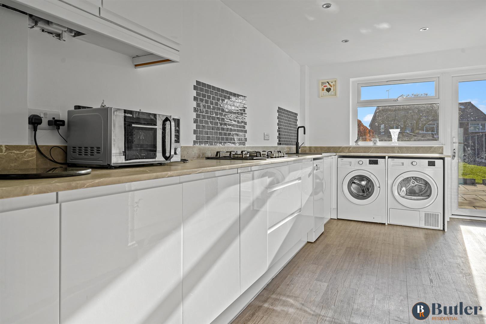 3 bed terraced house for sale in Marymead Drive, Stevenage  - Property Image 2