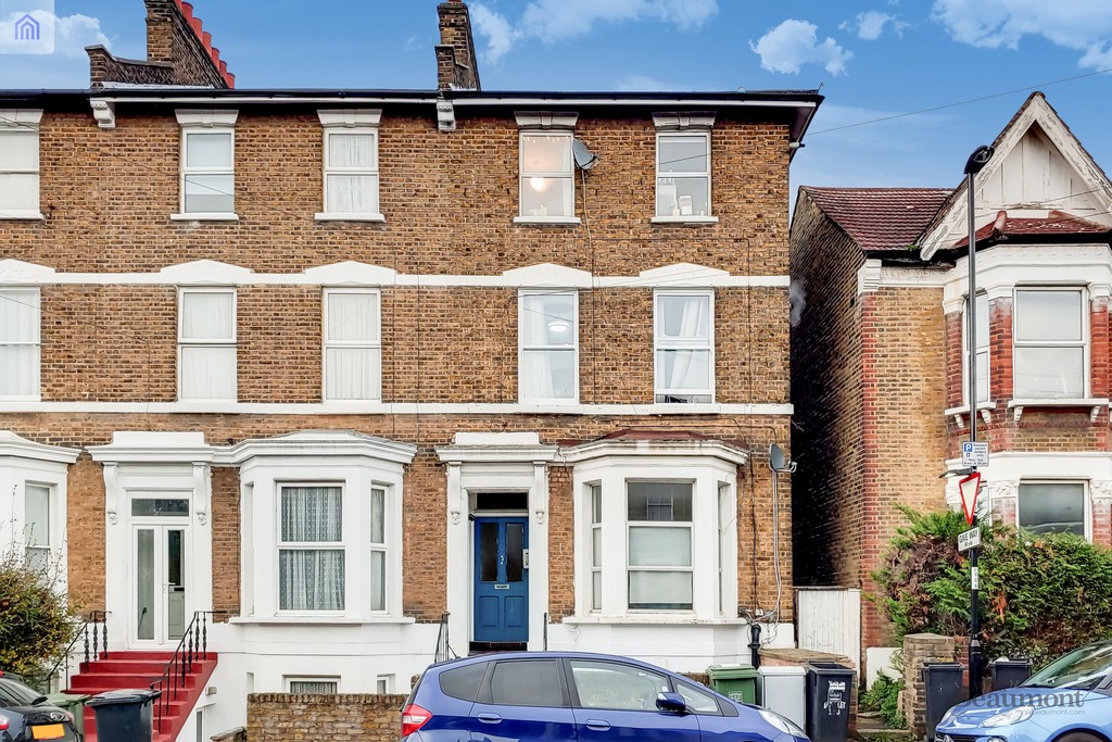 2 bed flat to rent in Morley Road, Lewisham - Property Image 1