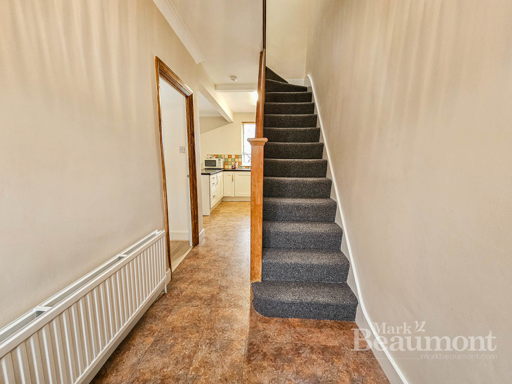 3 bed terraced house to rent in Embleton Road, Ladywell  - Property Image 5
