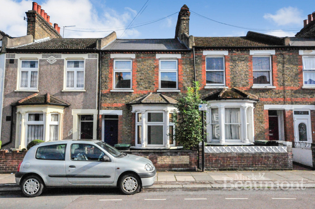 3 bed terraced house to rent in Ennersdale Road, Hither Green 10