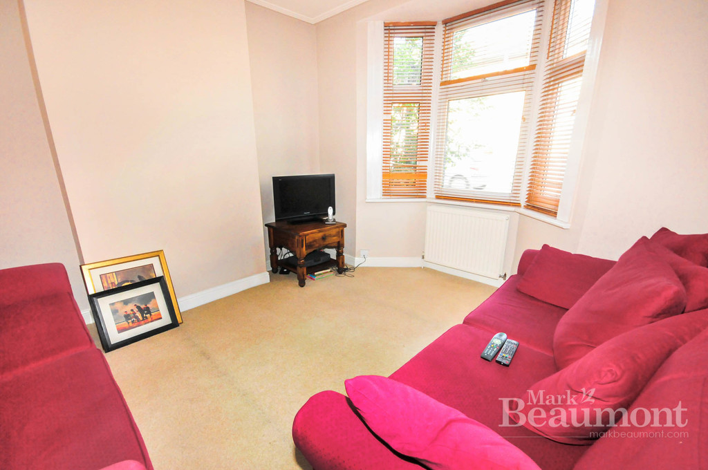 3 bed terraced house to rent in Ennersdale Road, Hither Green 6