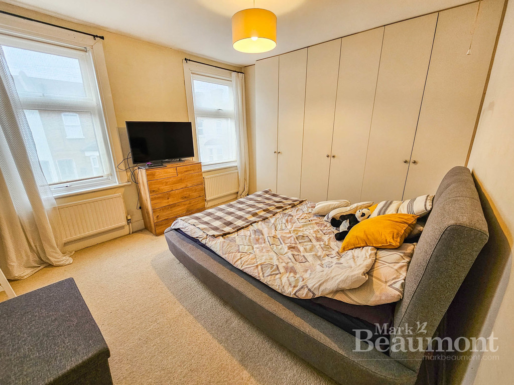 3 bed terraced house to rent in Ennersdale Road, Hither Green  - Property Image 2