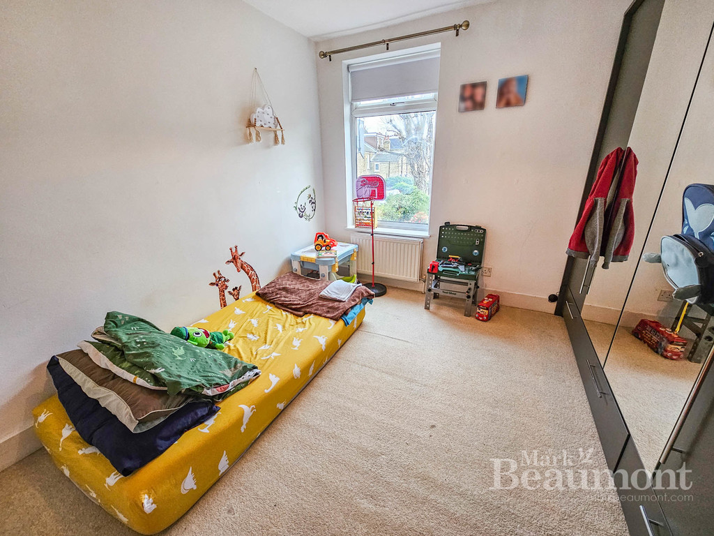3 bed terraced house to rent in Ennersdale Road, Hither Green  - Property Image 3