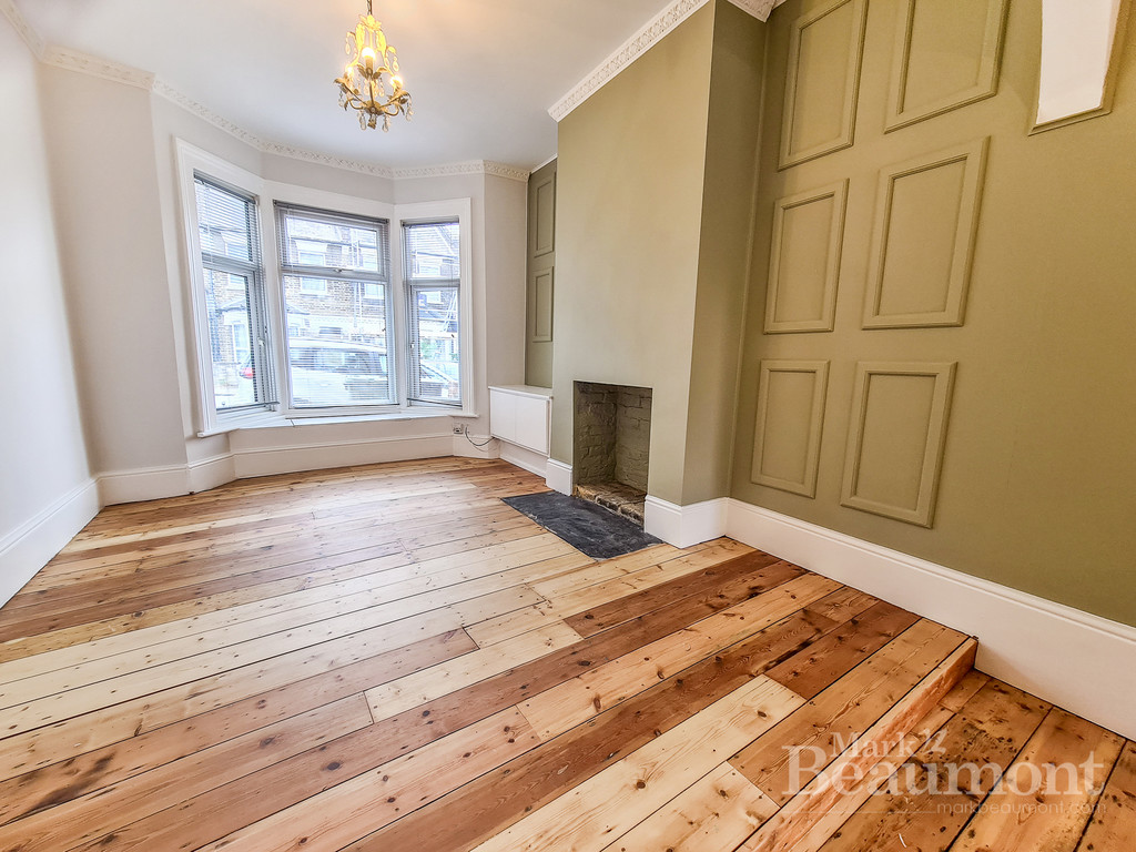 3 bed terraced house to rent in Harvard Road, Hither Green - Property Image 1