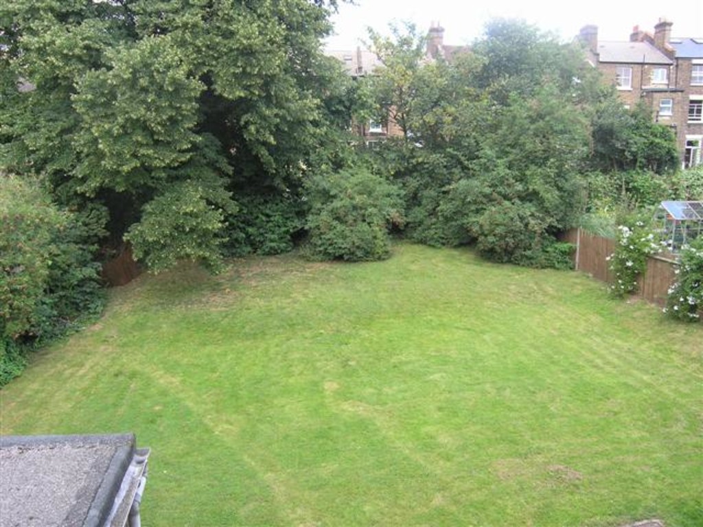 1 bed flat to rent in Slaithwaite Road, Lewisham 6