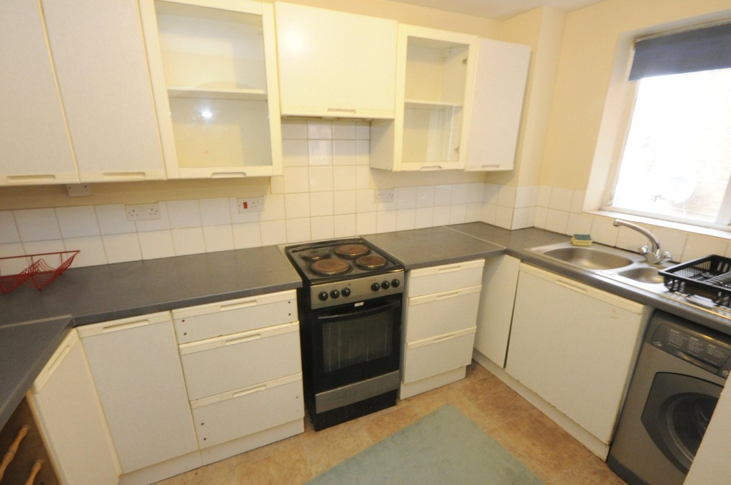 2 bed flat to rent in Armoury Road, Deptford  - Property Image 7