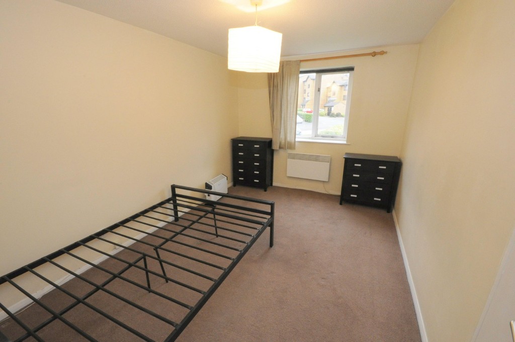 2 bed flat to rent in Armoury Road, Deptford 3