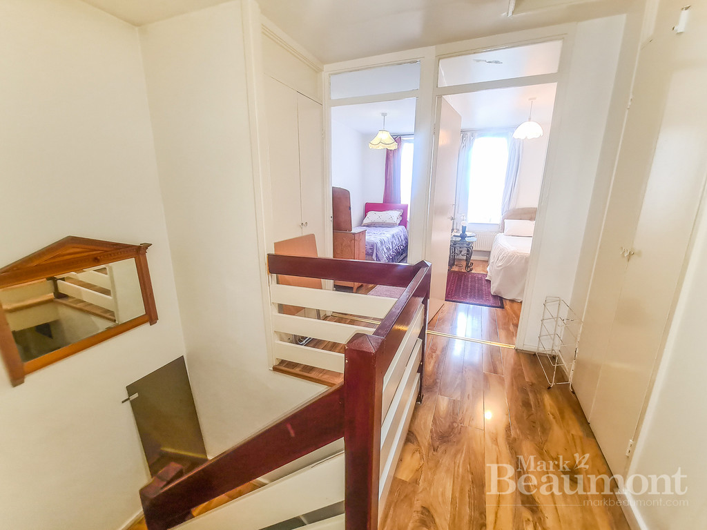 4 bed town house for sale in College Park Close, London  - Property Image 11