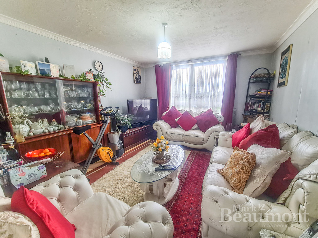 4 bed town house for sale in College Park Close, London  - Property Image 4