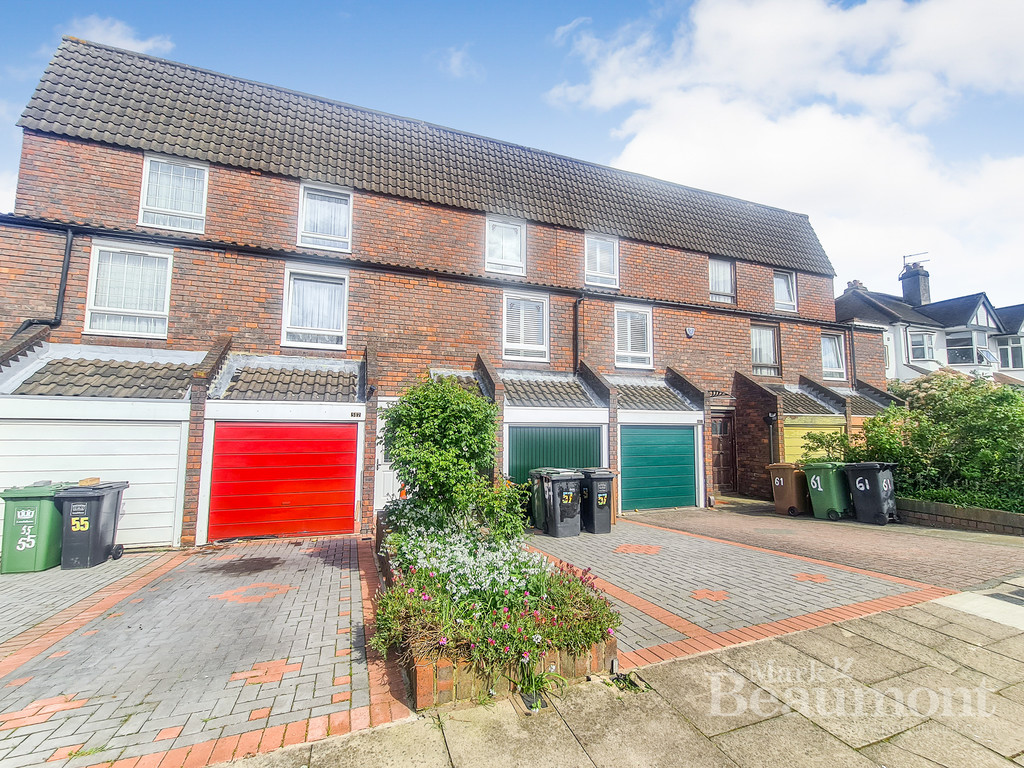 4 bed town house for sale in College Park Close, London  - Property Image 1