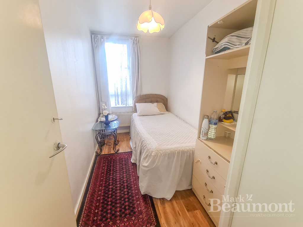 4 bed town house for sale in College Park Close, London  - Property Image 9